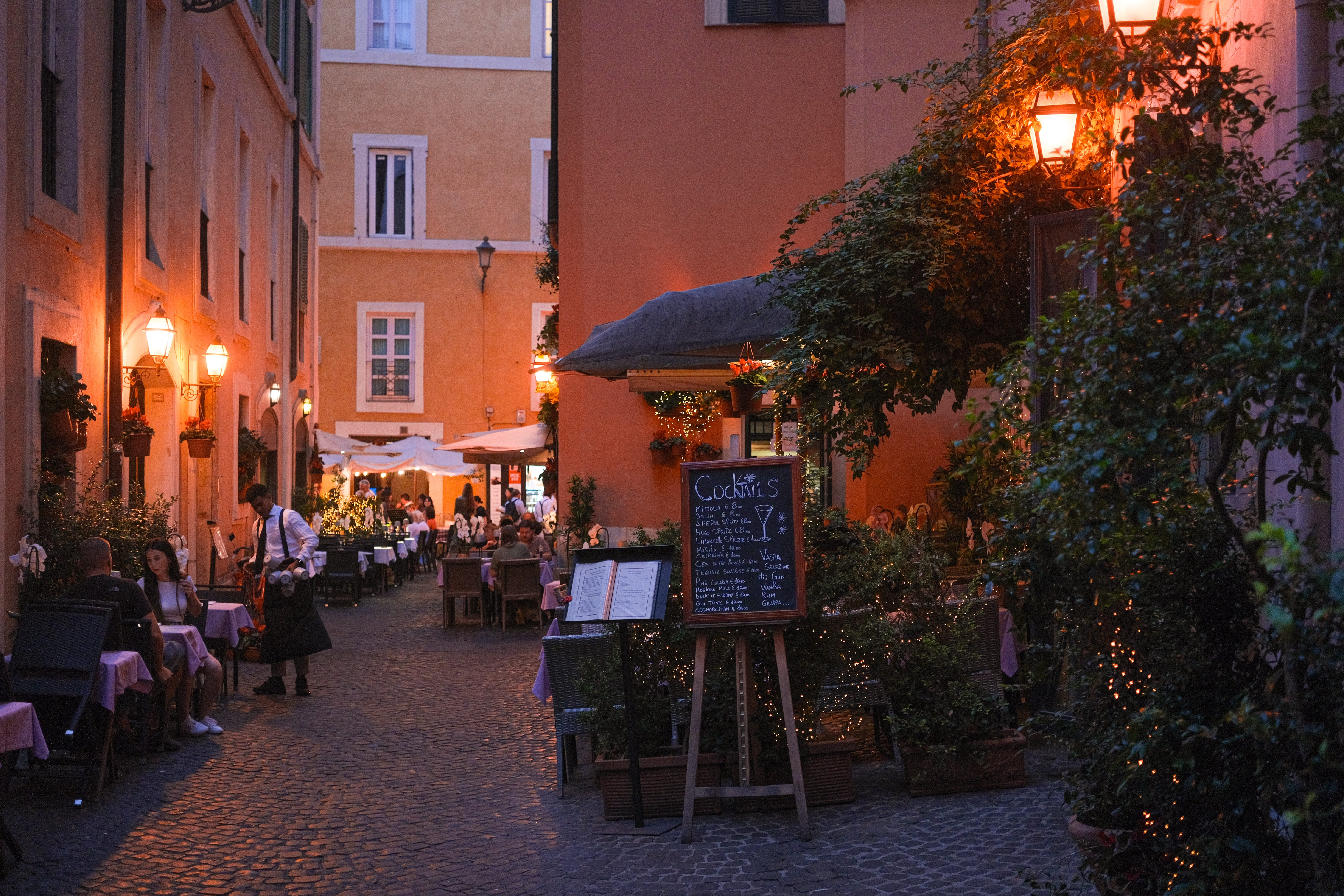 Rome patio restaurants at night