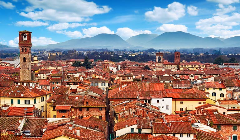 day trips form florence to lucca by train