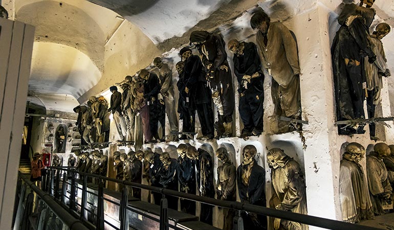 spooky halloween destinations