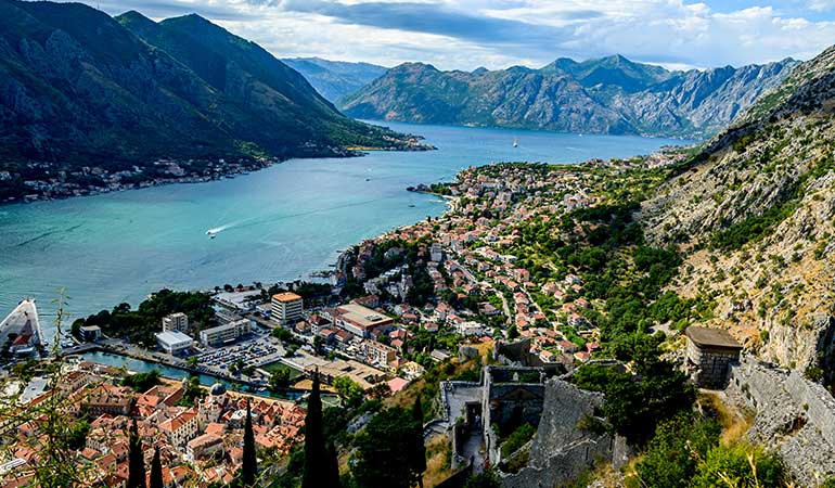 scenic train ride Montenegro