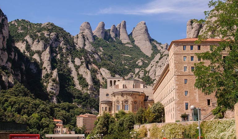 abandoned-hotel-montserrat-Hotel-Colonia-Puig-Monsterrat