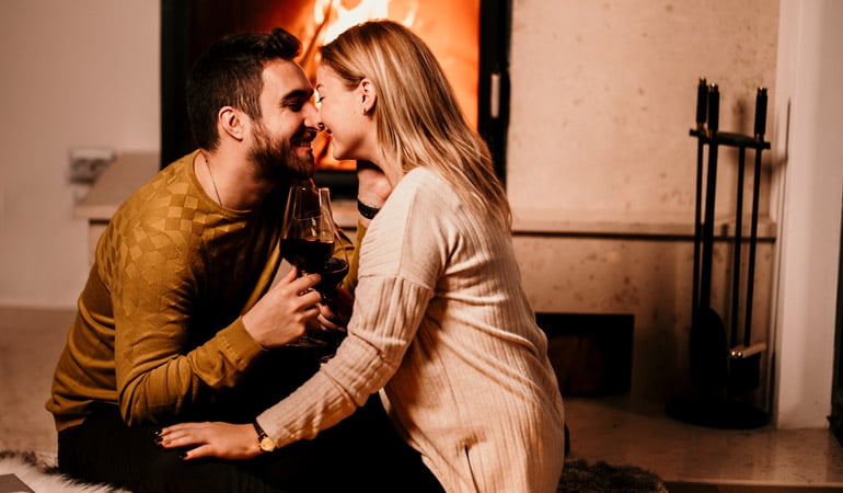 romantic valentines day at home 