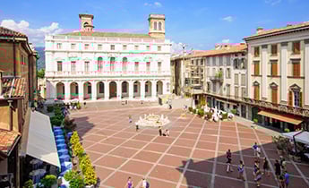 wha to do in Bergamo piazza Vecchia