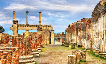 places to see in Pompeii forum