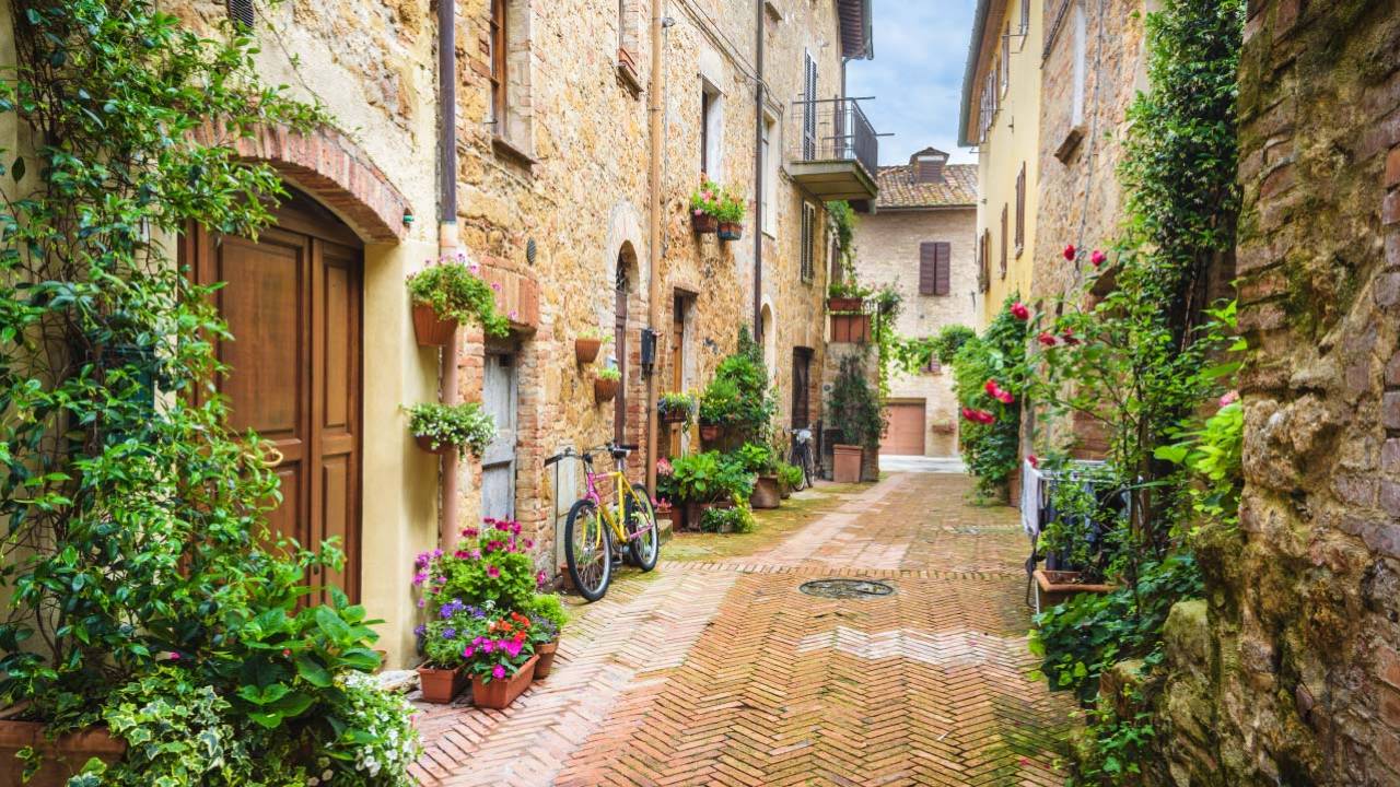 Siena wine tour from Siena