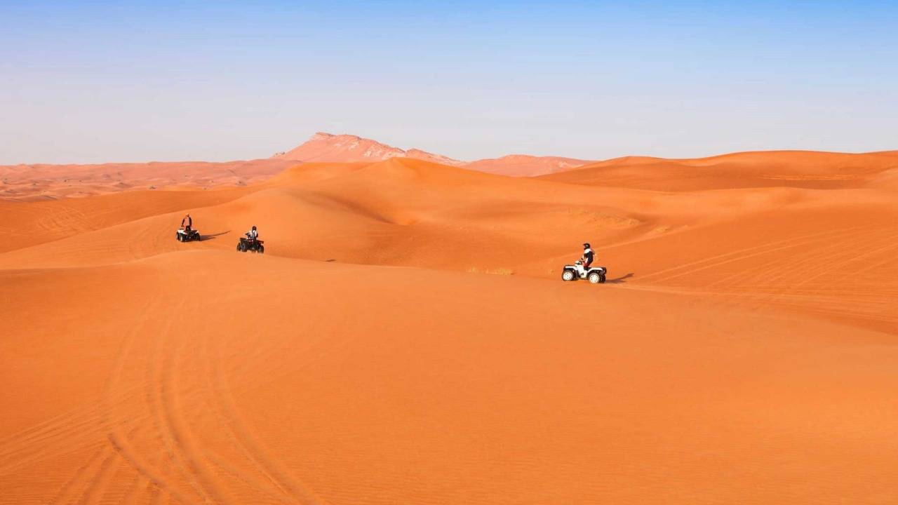 Al Hamar (Big Red) Sand Dunes, Dubai, UAE, globetrekimages