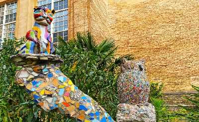 Discovery walk in London’s South Bank - sightseeing secrets and riverside riddles!