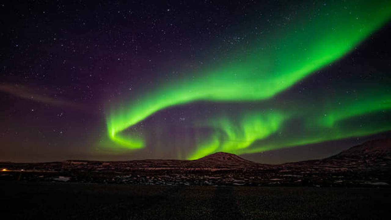 Private Northern Lights Tour – Tailor-Made with Icelandic Treats