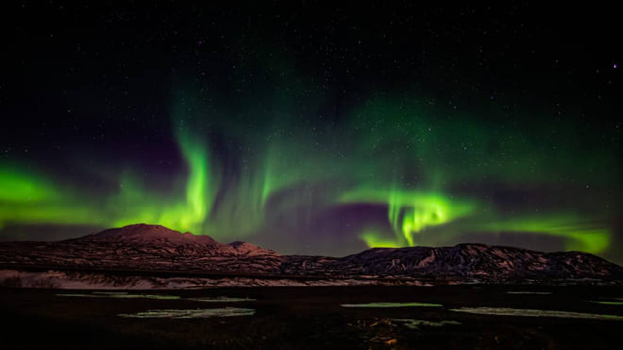 Private Northern Lights Tour – Tailor-Made with Icelandic Treats