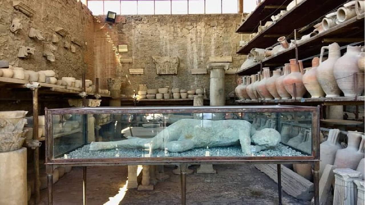 Pompeii Archaeological Sites Fast Track Entry with Audio Guide