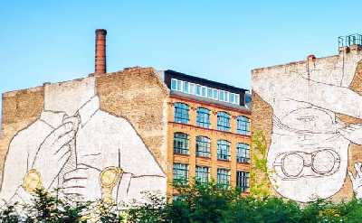 Berlin: Kreuzberg Street Art & Urban Life Walking Audio Tour on a Mobile App