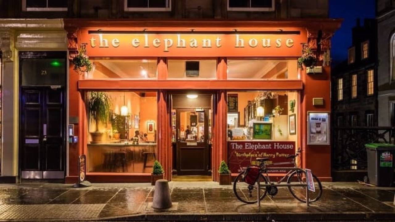 Edinburgh: Harry Potter Themed Private Audio Tour with Mobile App