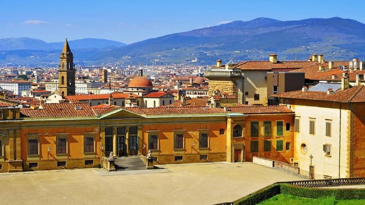 Palazzo Pitti and Palatine Gallery Skip-the-Line Tickets with In-app Audio Guide