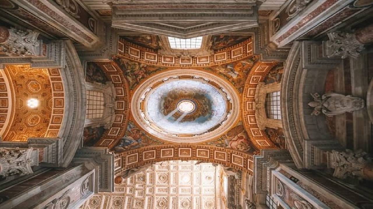 St. Peter's Basilica: Audio Tour on Mobile App + Entrance