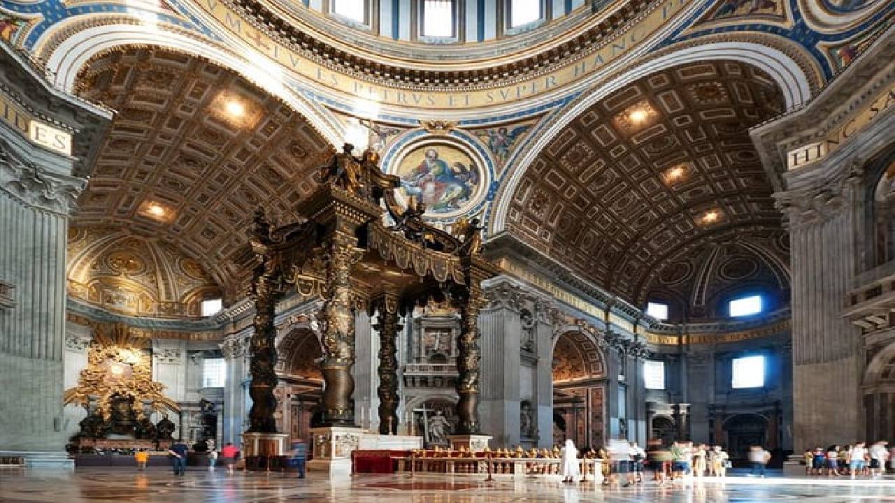 St. Peter's Basilica: Audio Tour on Mobile App + Entrance
