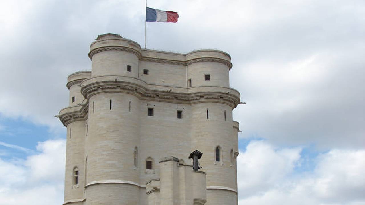 Chateau de Vincennes: Priority Entrance Ticket & Audio Tour