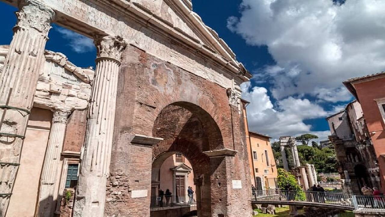 Rome: Private Walking Tour of Highlights & Secret Spots
