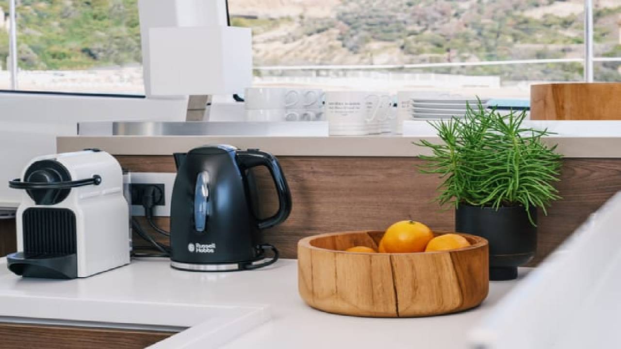 3 hours private luxury catamaran Barcelona (Bali 4.2)