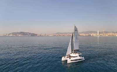 4 hours private luxury catamaran Barcelona (Bali 4.2)