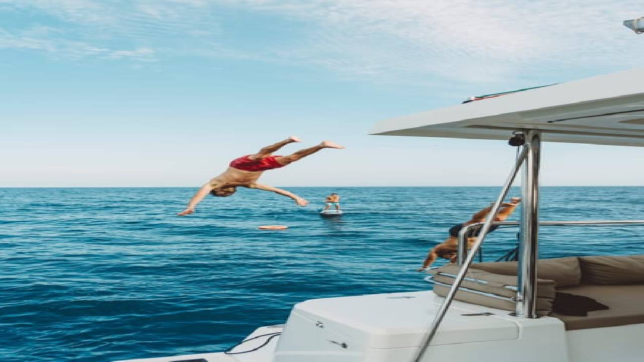 Private catamaran rental (Serena)