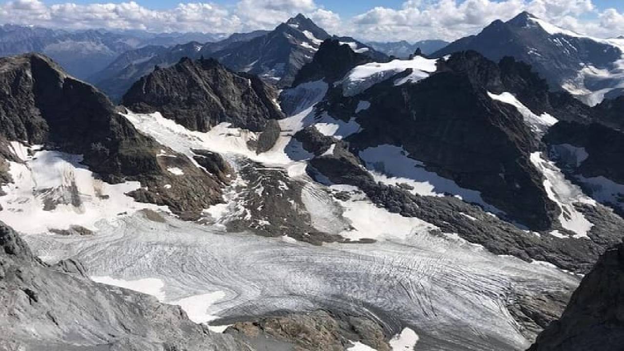 Fun Day in the Snow All Year Long! (Private Tour)