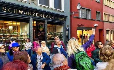Walking tour of Zurich - your first overview of the city (Private Tour)