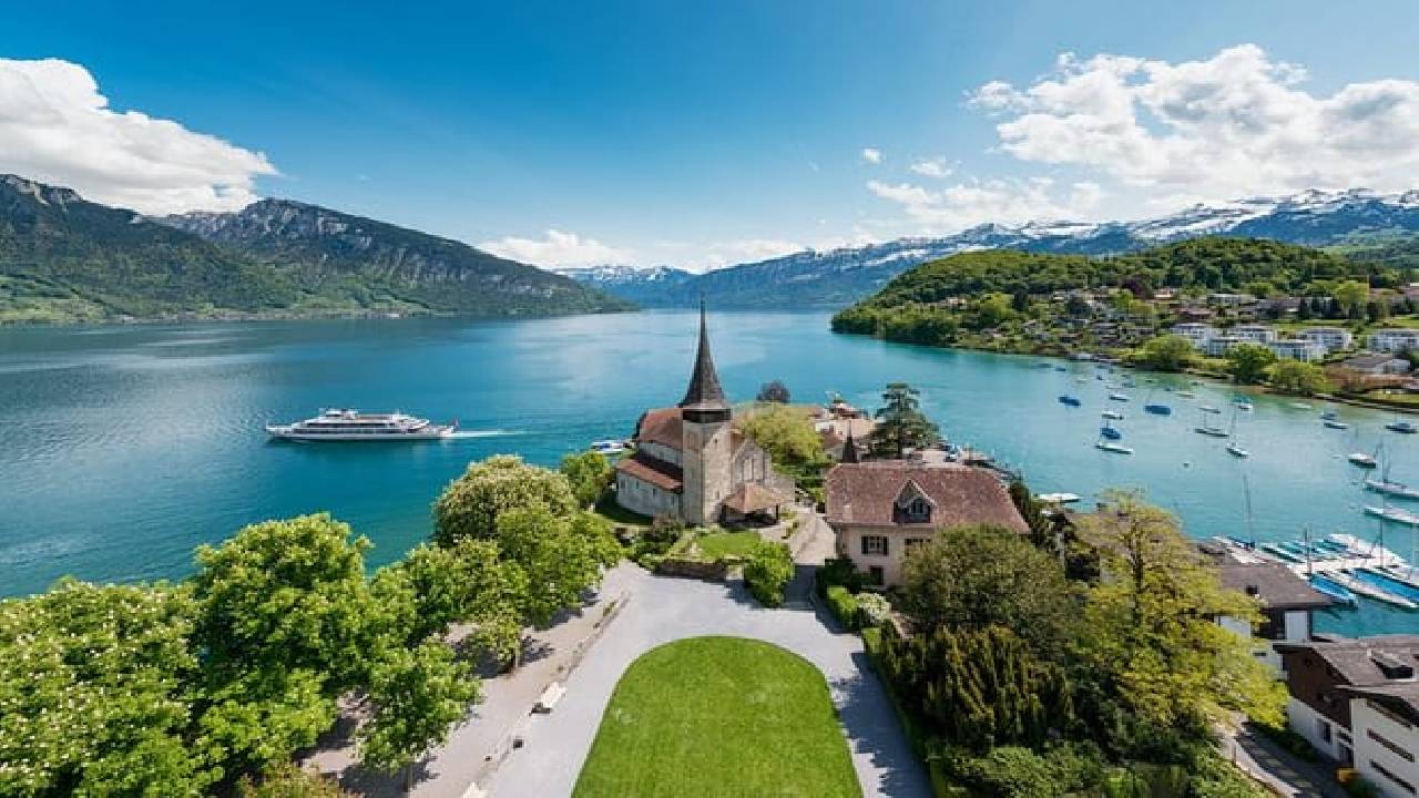 Best of Bernese Oberland & Swiss Countryside Tour (Private Tour)