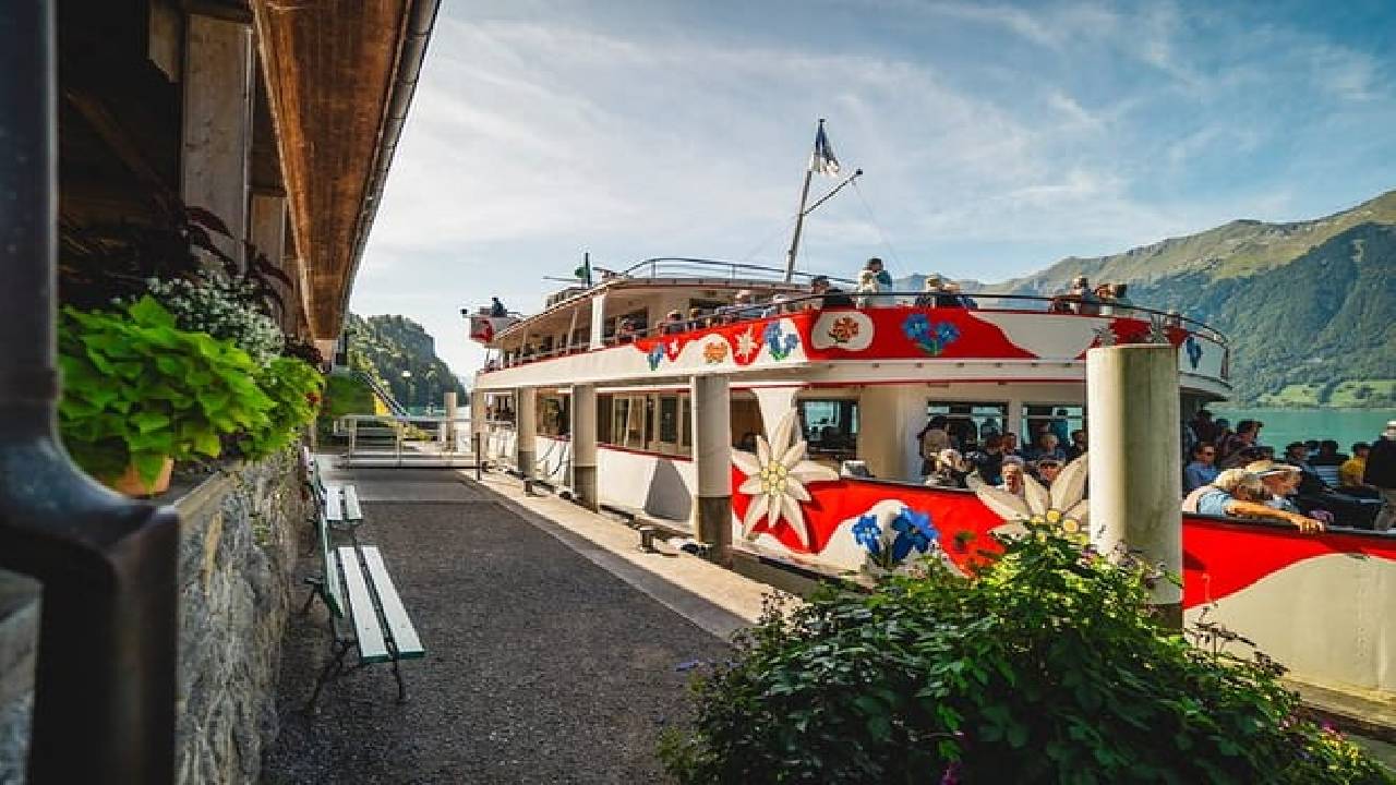 Best of Bernese Oberland & Swiss Countryside Tour (Private Tour)