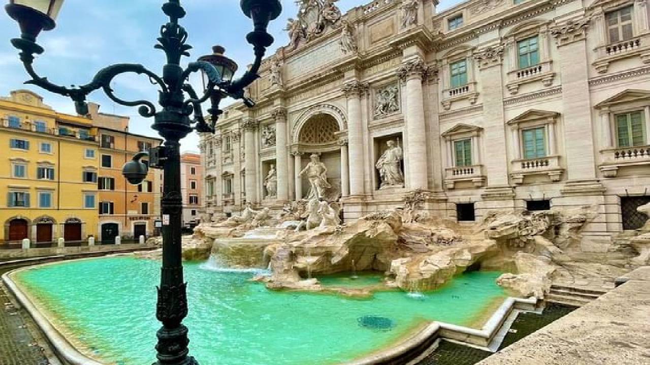 Best of Rome Colosseum, Squares and Fountains Private Walking Guided Tour 