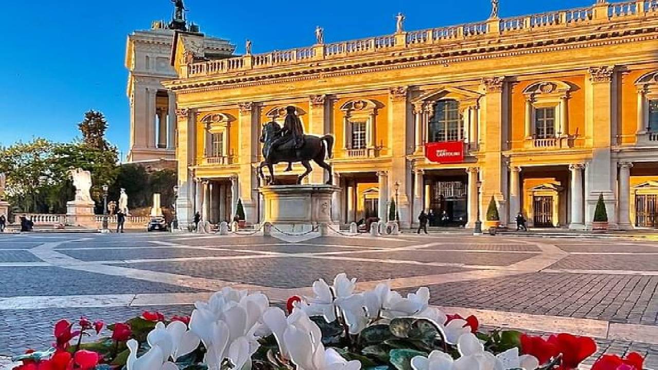 Best of Rome Colosseum, Squares and Fountains Private Walking Guided Tour 