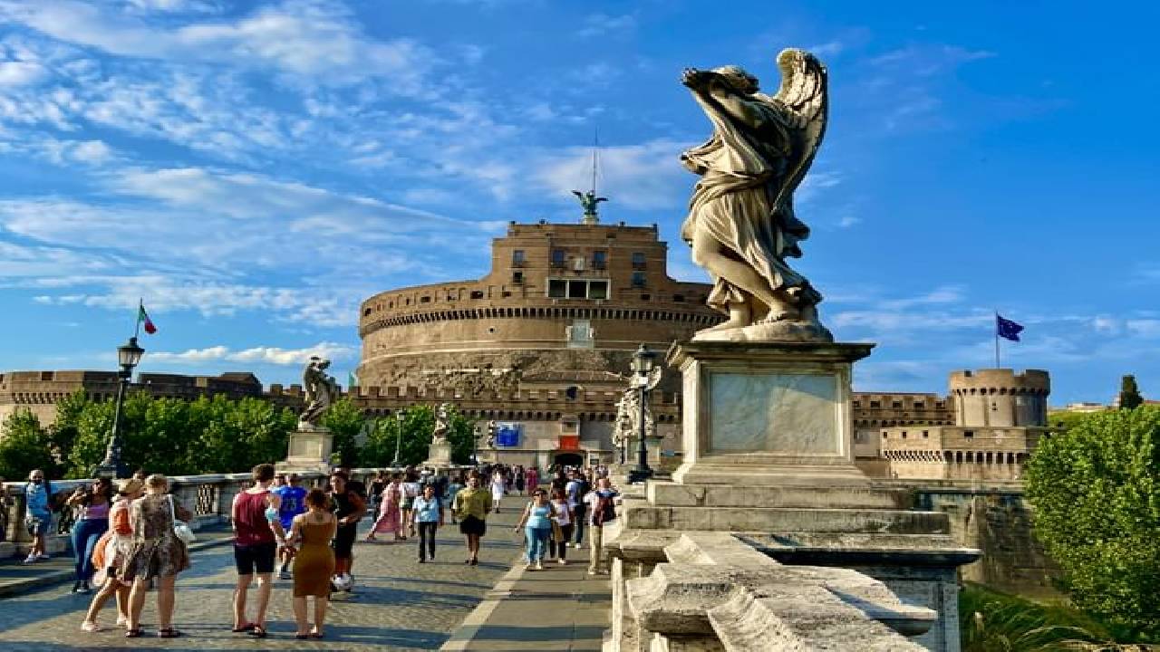 Best of Rome: Private Colosseum, Vatican & Chauffeured City Exclusive Tour