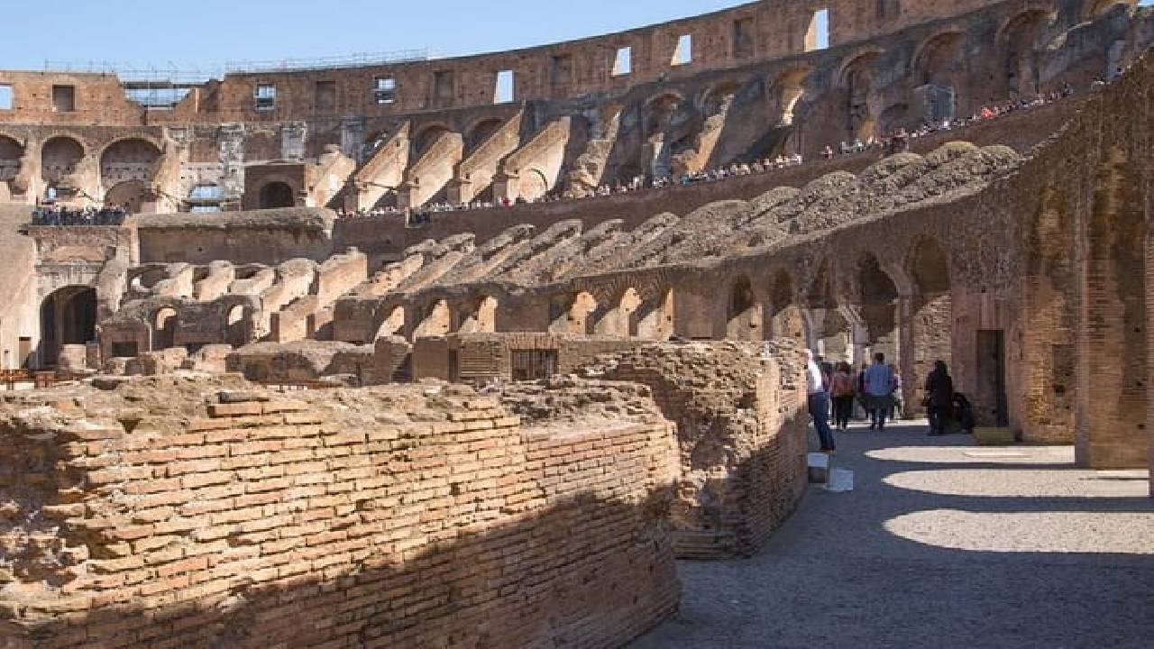 Rome 24-Hour Hop-On Hop-Off Bus + Colosseum, Roman Forum & Palatine Hill Tickets