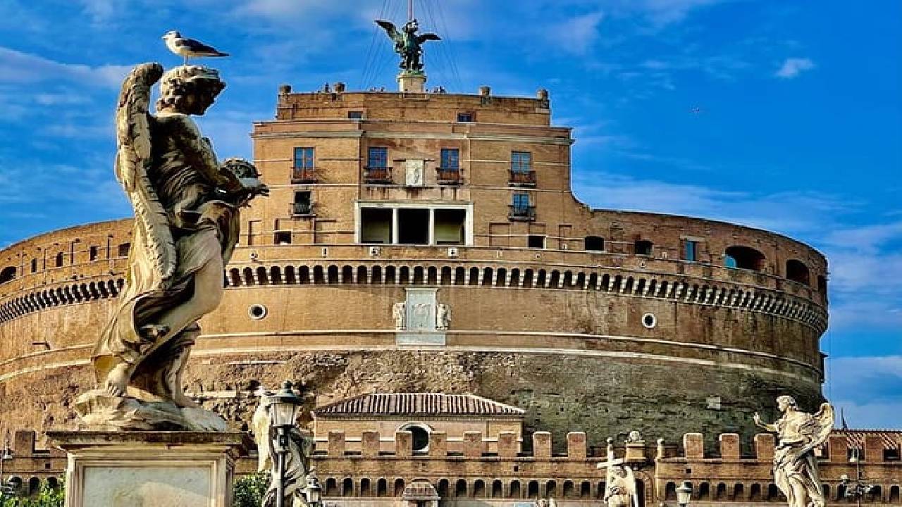 Rome Castel Sant’Angelo Private Tour – History, Mystery & Breathtaking Views