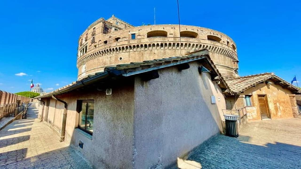 Rome Castel Sant’Angelo Private Tour – History, Mystery & Breathtaking Views