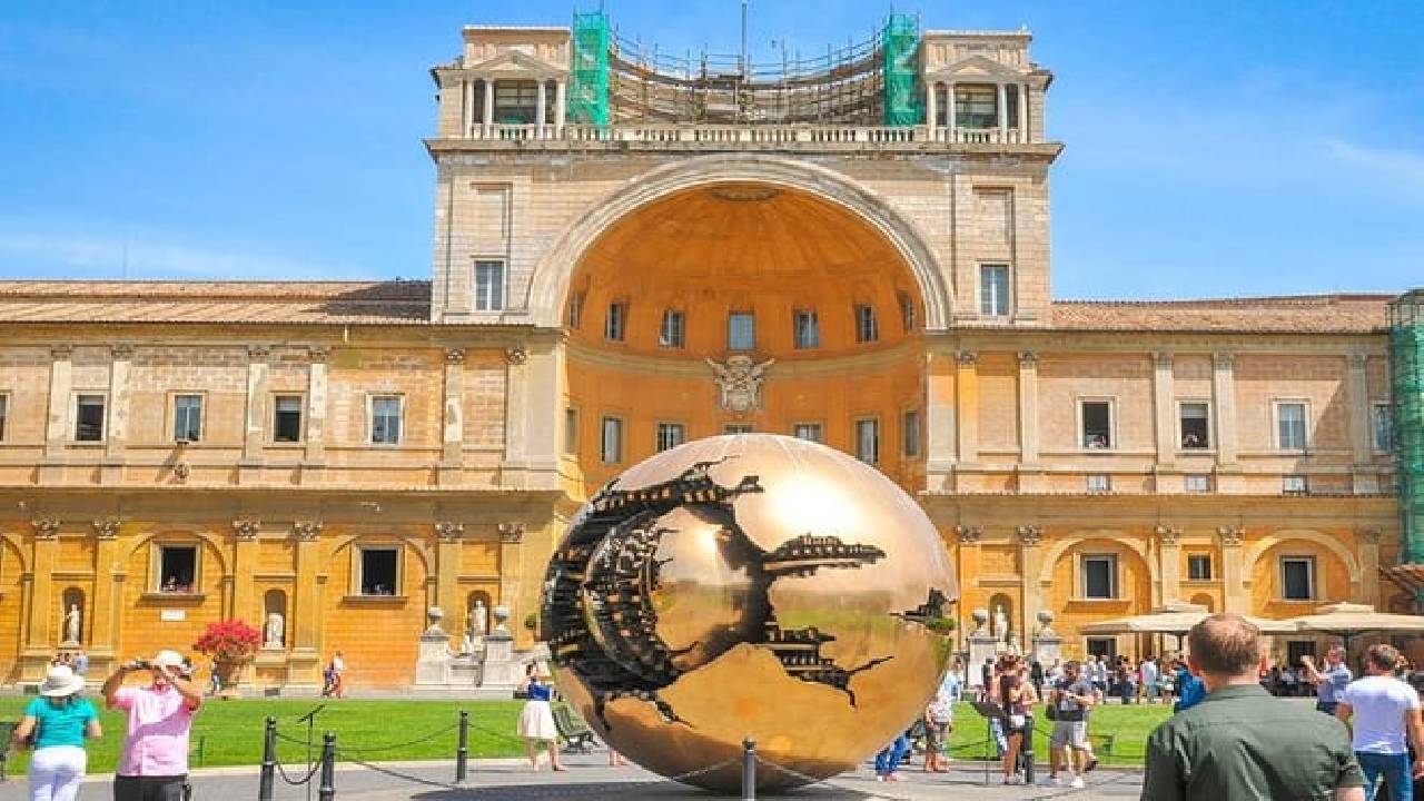 Vatican Museum and Sistine Chapel Guided Tour | Small Group Tour
