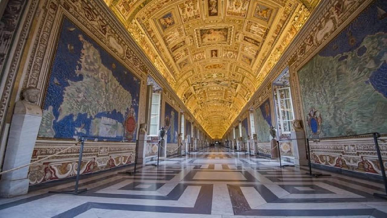 Vatican Museum and Sistine Chapel Guided Tour | Small Group Tour