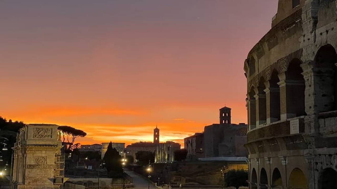 Best of Rome by Night Private Sightseeing Chauffeured Tour | pick up/Drop off 