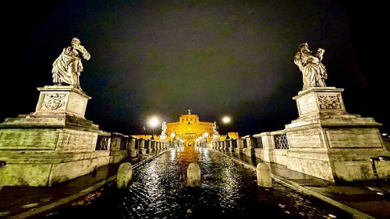 Best of Rome by Night Private Sightseeing Chauffeured Tour | pick up/Drop off 