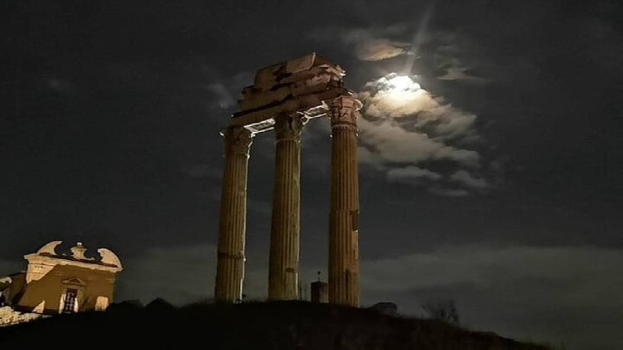 Best of Rome by Night Private Sightseeing Chauffeured Tour | pick up/Drop off 