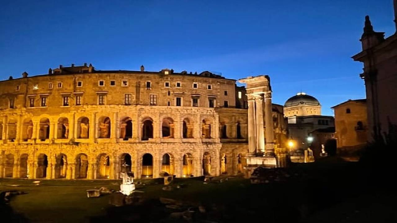 Best of Rome by Night Private Sightseeing Chauffeured Tour | pick up/Drop off 