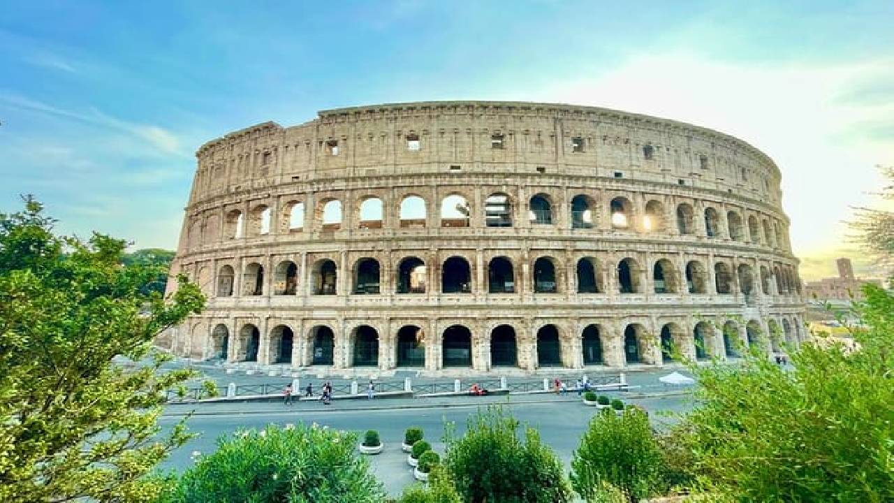 Rome Private Tour: Colosseum, Circus Maximus & Baths of Caracalla