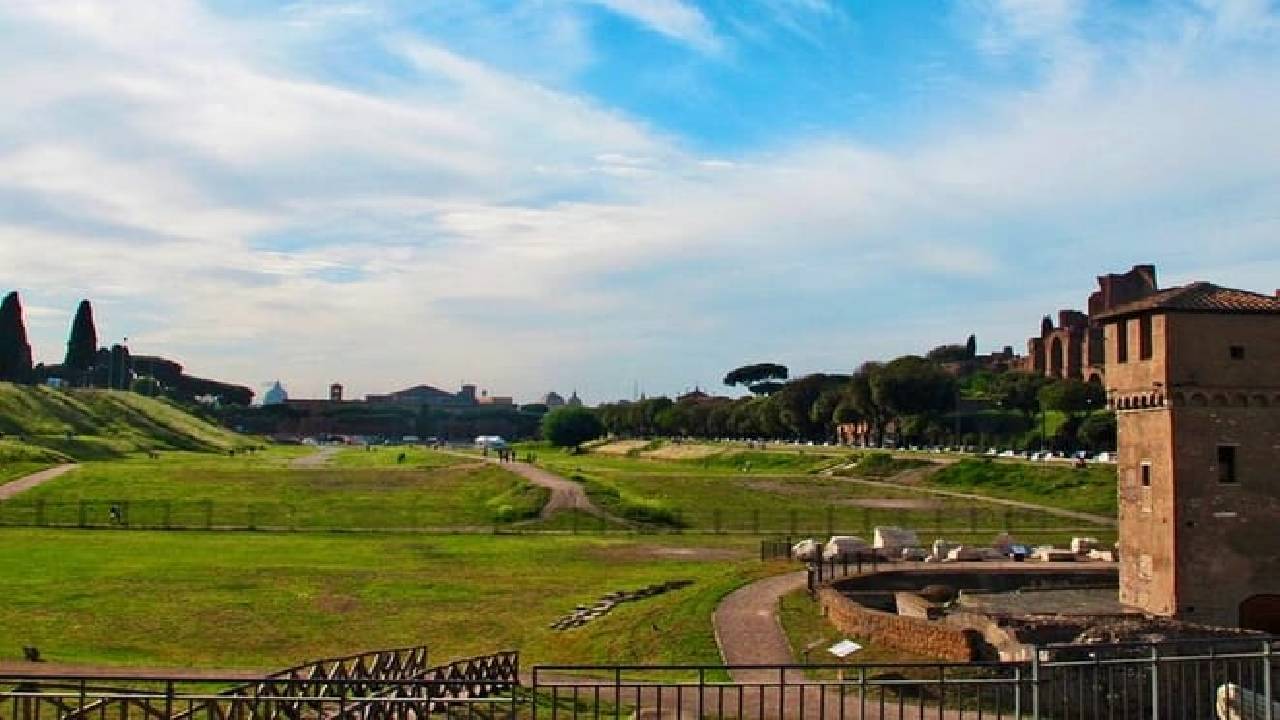 Rome Private Tour: Colosseum, Circus Maximus & Baths of Caracalla