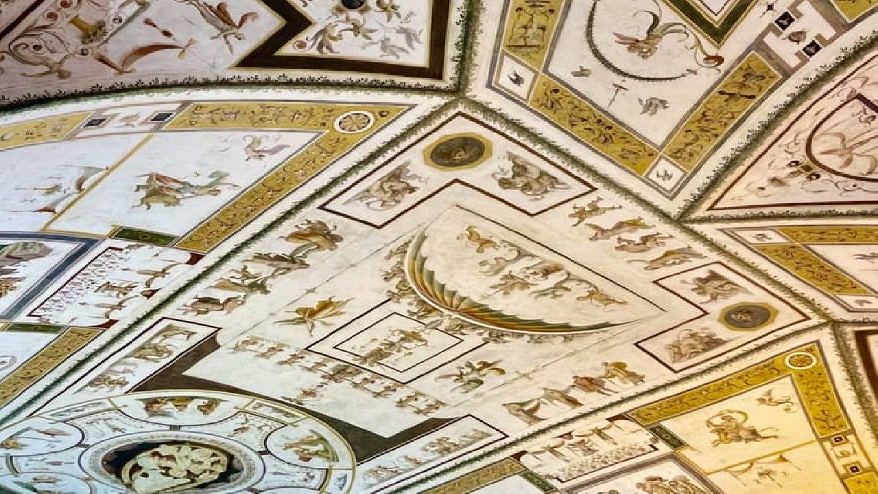 St Peter's Basilica and the Dome with Castel Sant'Angelo Private Tour