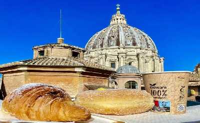 St. Peter’s Dome, Basilica & Grottoes Tour with Breakfast on the Roof