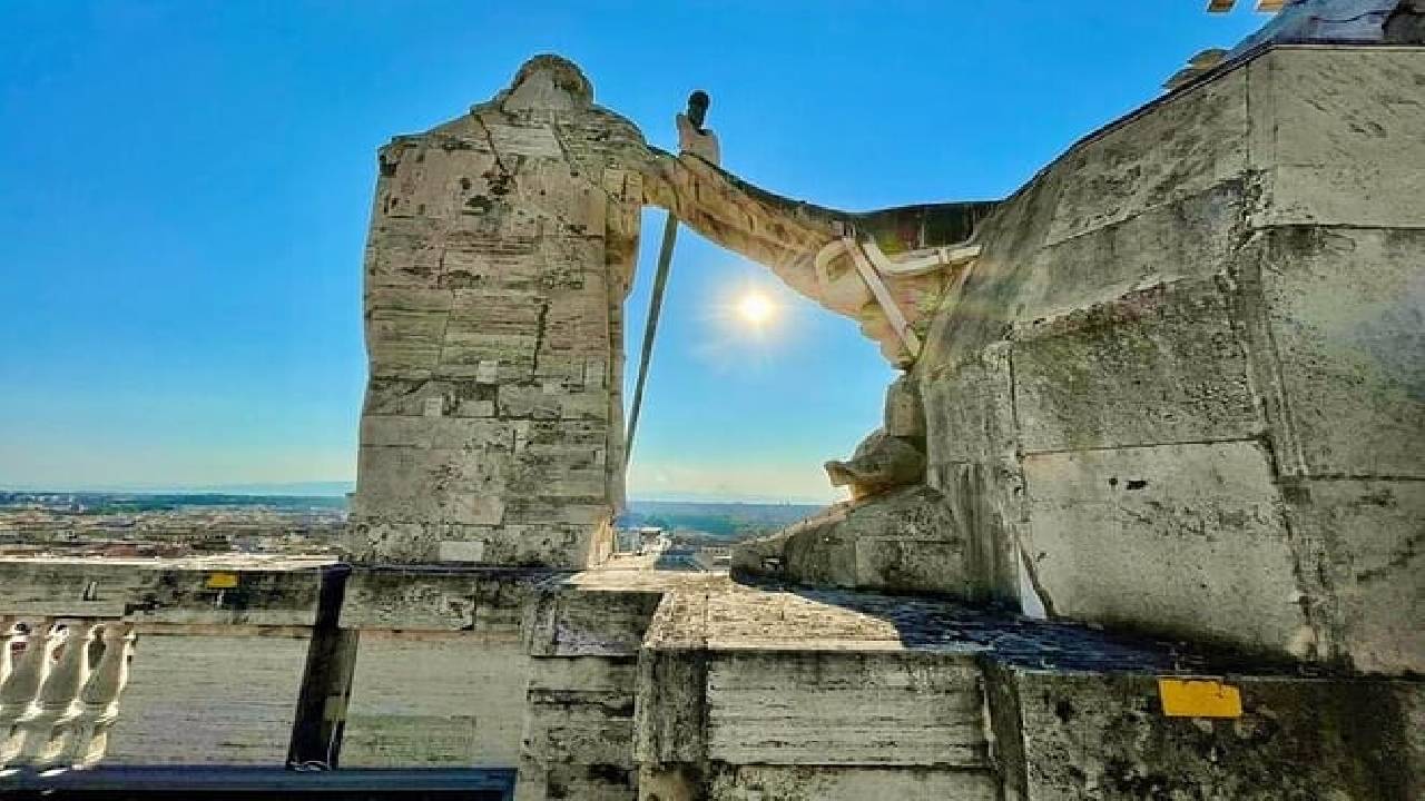 St. Peter’s Dome, Basilica & Grottoes Tour with Breakfast on the Roof