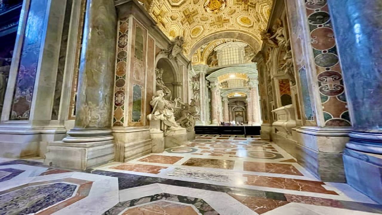 St. Peter’s Dome, Basilica & Grottoes Tour with Breakfast on the Roof