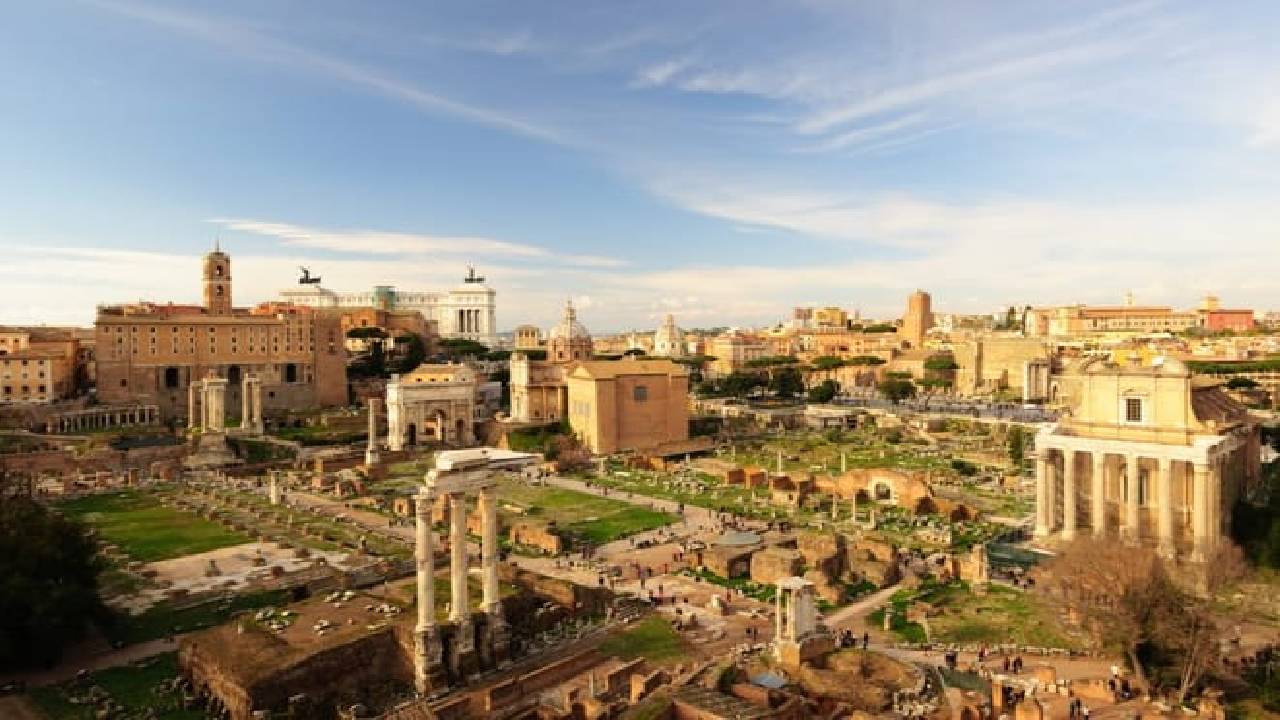 Colosseum Gladiators Arena Floor, Roman Forum and Palatine Hill Group Tour 