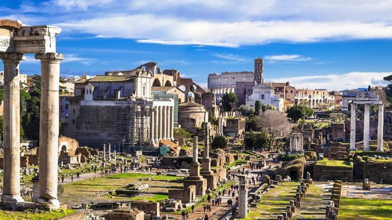 Rome Colosseum Arena and Roman Forum Exclusive Private Tour
