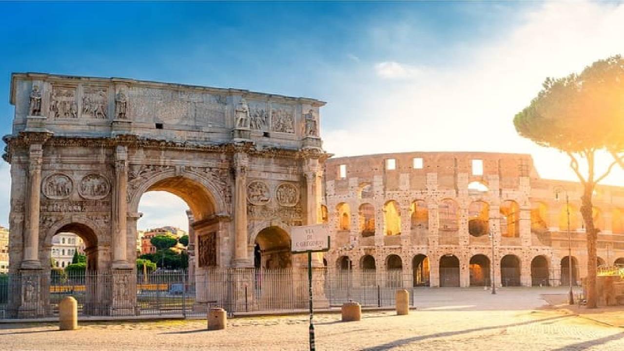Rome Colosseum Arena and Roman Forum Exclusive Private Tour