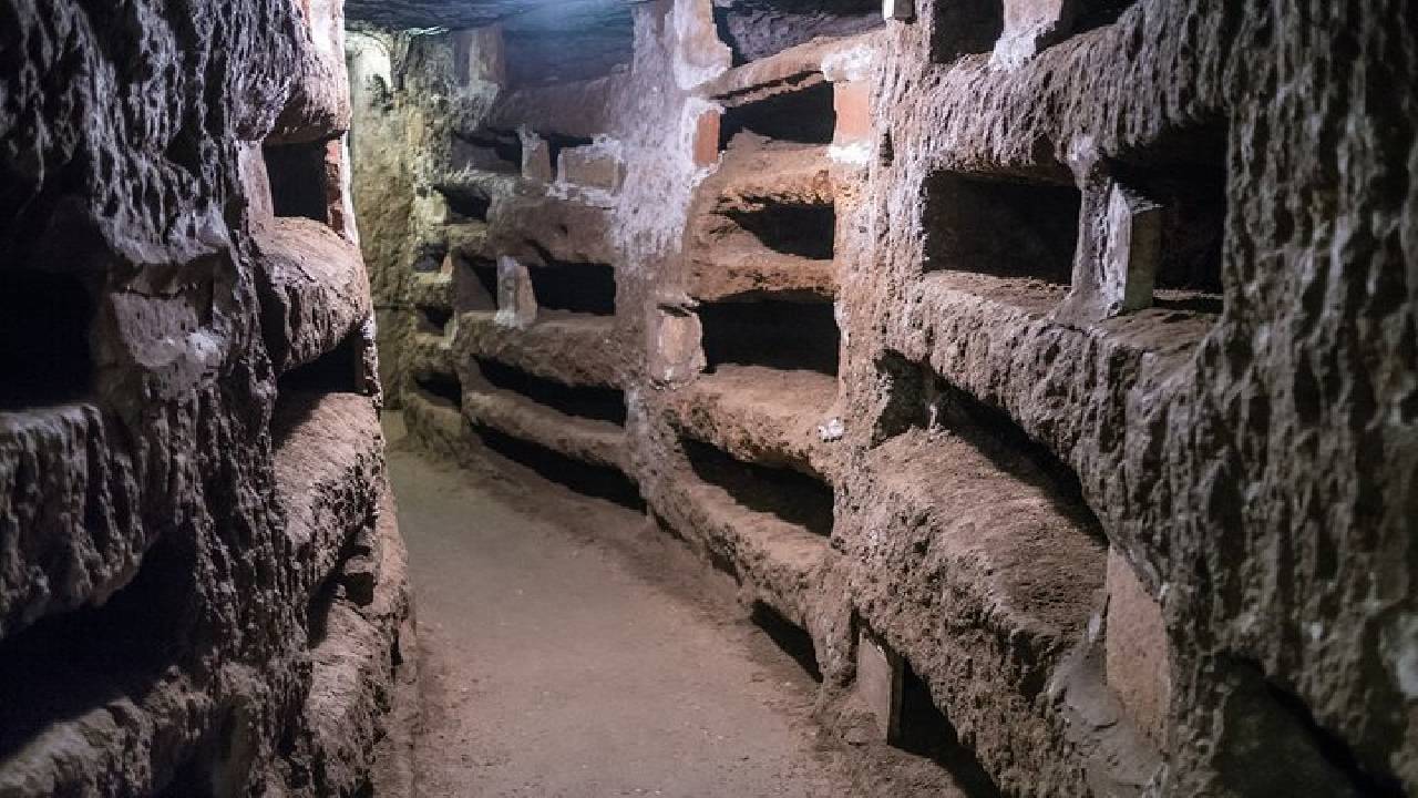 Rome Kids friendly Guided Tour upon the Walls and Undergrounds